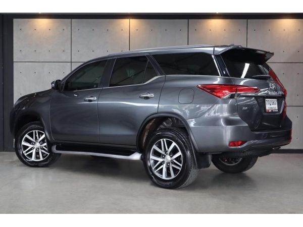 2018 Toyota Fortuner 2.8 V 4WD SUV AT  (ปี 15-18) B5837 รูปที่ 2